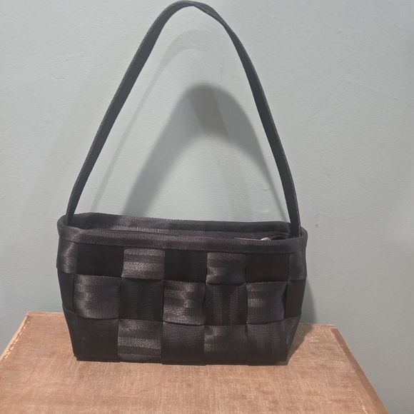 Harveys Handbags - Harveys Y2k Black Seatbelt Should Bag